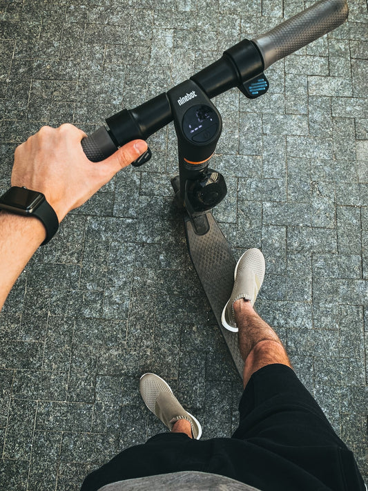 The Pros and Cons of Electric Scooters: A Comprehensive Guide